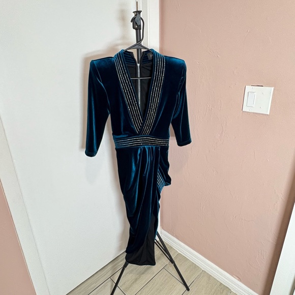 Zhivago Dresses & Skirts - Zhivago Teal Velvet V-Neck Draped Midi Dress